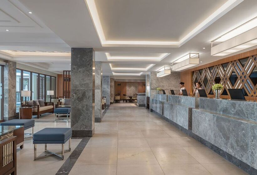 هتل Henann Palm Beach Resort