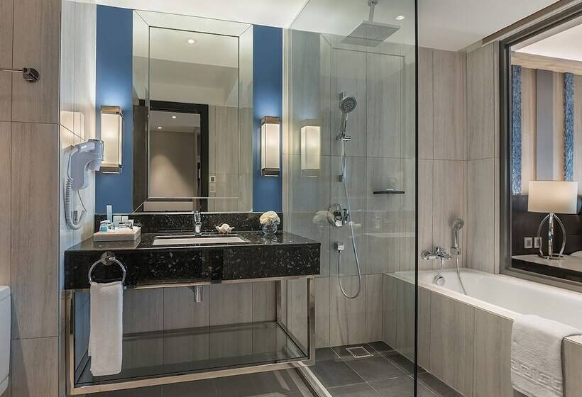 هتل Henann Palm Beach Resort