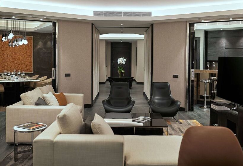 هتل Hilton Belgrade