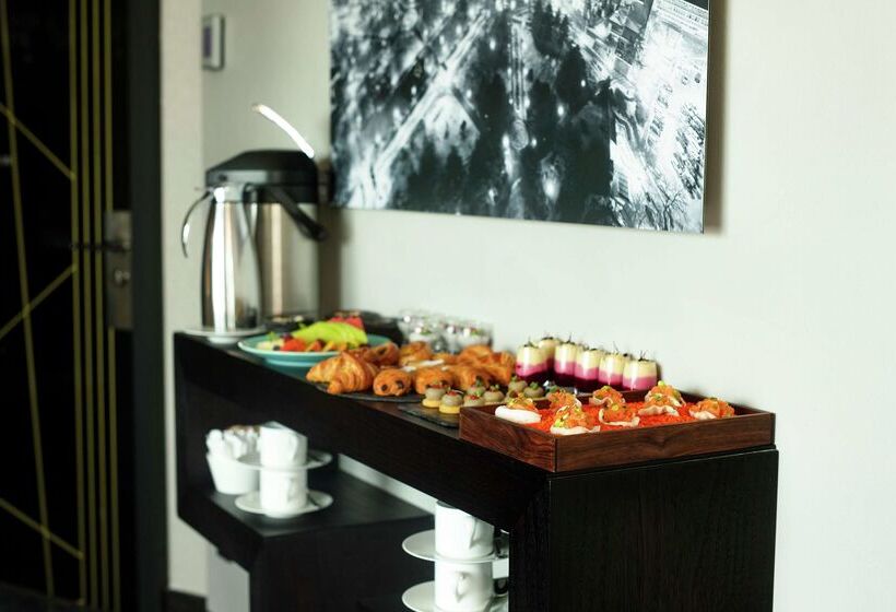 هتل Hilton Belgrade