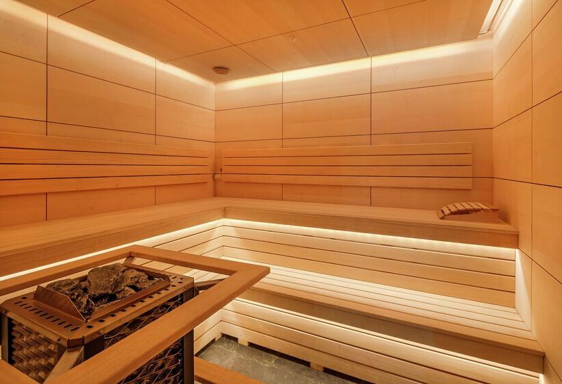 ホテル Hilton Garden Inn Novorossiysk