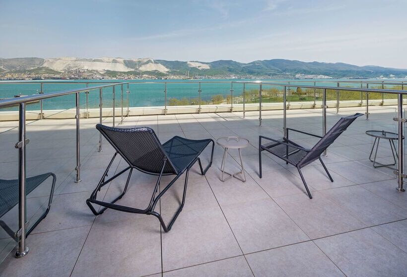 ホテル Hilton Garden Inn Novorossiysk