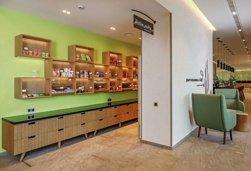 ホテル Hilton Garden Inn Novorossiysk