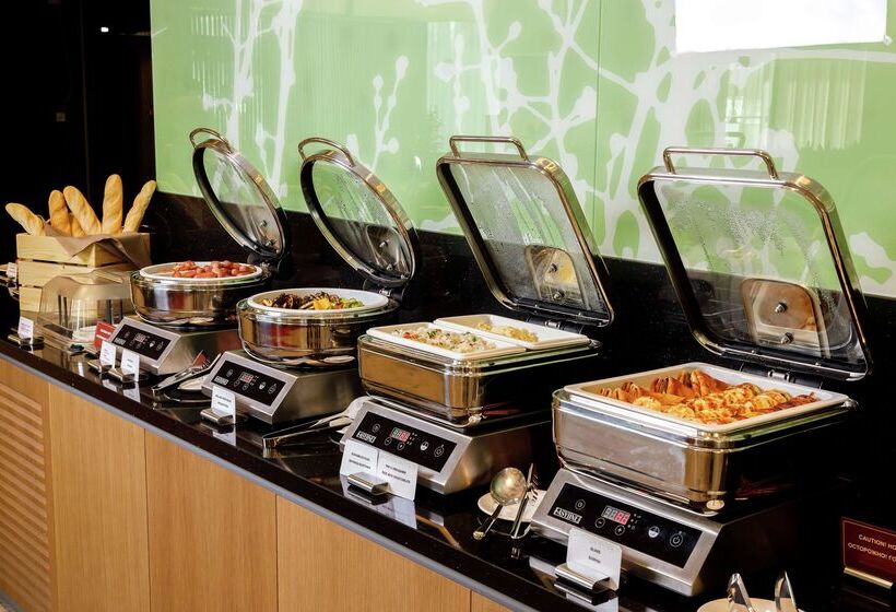 ホテル Hilton Garden Inn Novorossiysk