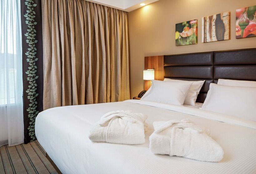 ホテル Hilton Garden Inn Novorossiysk