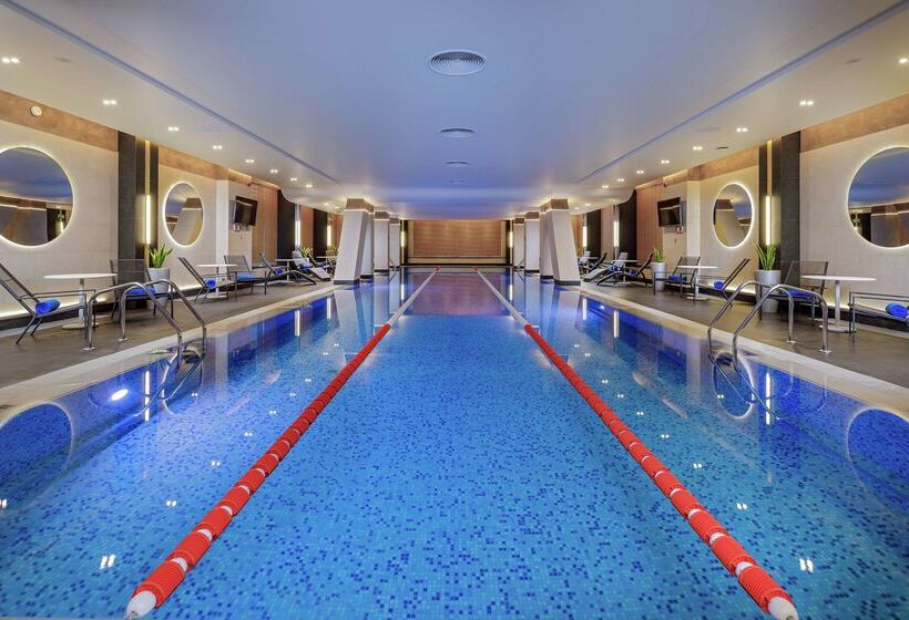 ホテル Hilton Garden Inn Novorossiysk