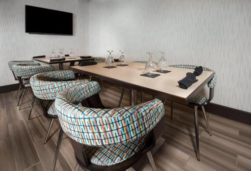 فندق Holiday Inn & Suites Arden   Asheville Airport, An Ihg