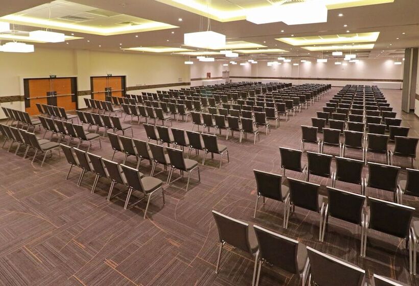 Отель Holiday Inn Chilpancingo, An Ihg