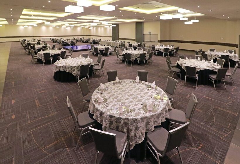 Отель Holiday Inn Chilpancingo, An Ihg