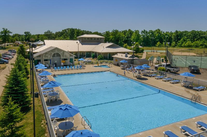 בית מלון כפרי Holiday Inn Club Vacations Fox River Resort At Sheridan
