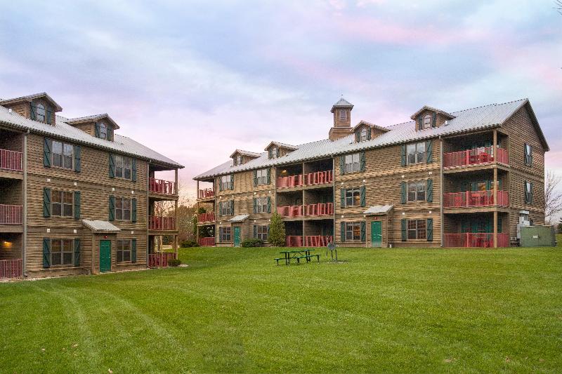 בית מלון כפרי Holiday Inn Club Vacations Fox River Resort At Sheridan