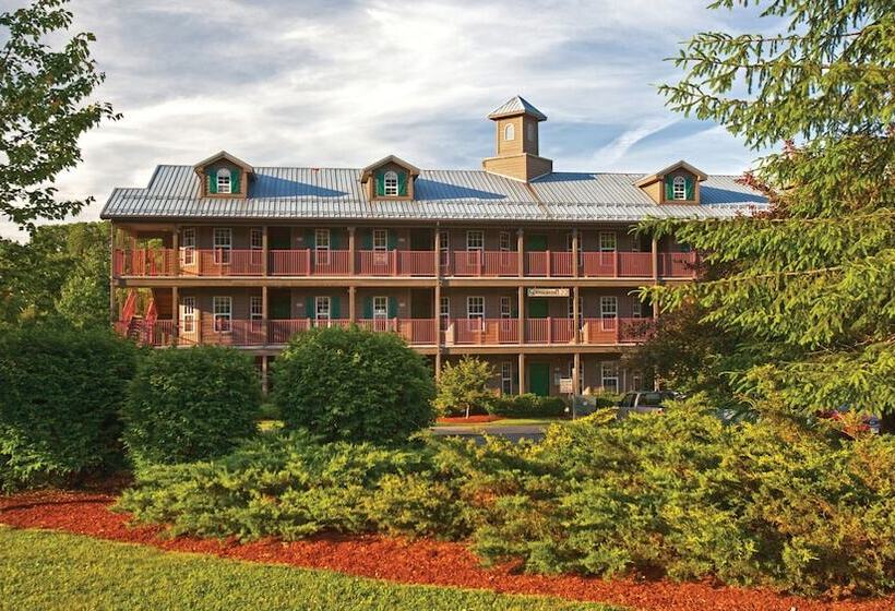 هتل Holiday Inn Club Vacations Oak N Spruce Resort In The Berkshires An Ihg