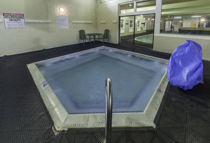 هتل Holiday Inn Club Vacations Oak N Spruce Resort In The Berkshires An Ihg