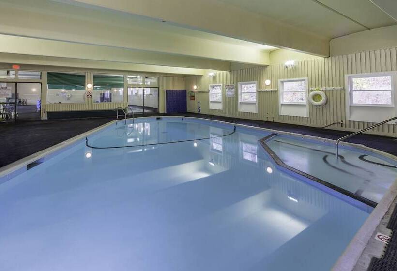 هتل Holiday Inn Club Vacations Oak N Spruce Resort In The Berkshires An Ihg