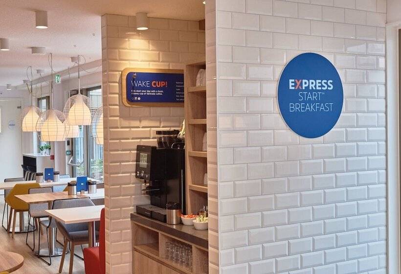 فندق Holiday Inn Express Amsterdam   City Hall, An Ihg