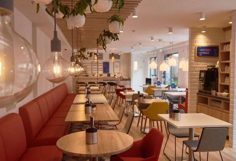 فندق Holiday Inn Express Amsterdam   City Hall, An Ihg