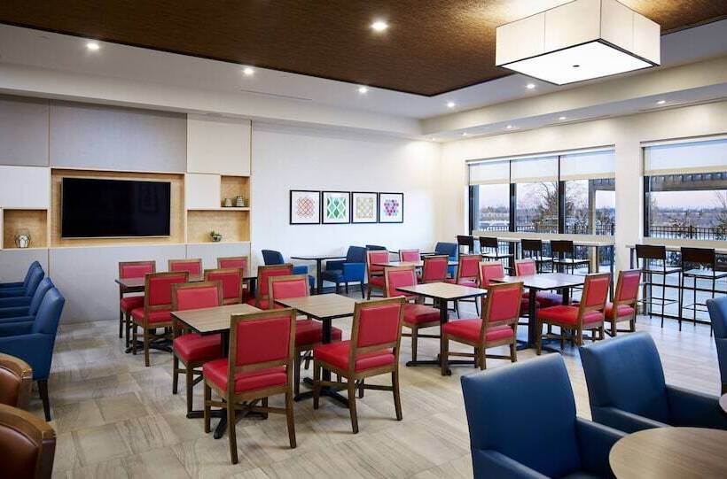فندق Holiday Inn Express & Suites   Brantford, An Ihg
