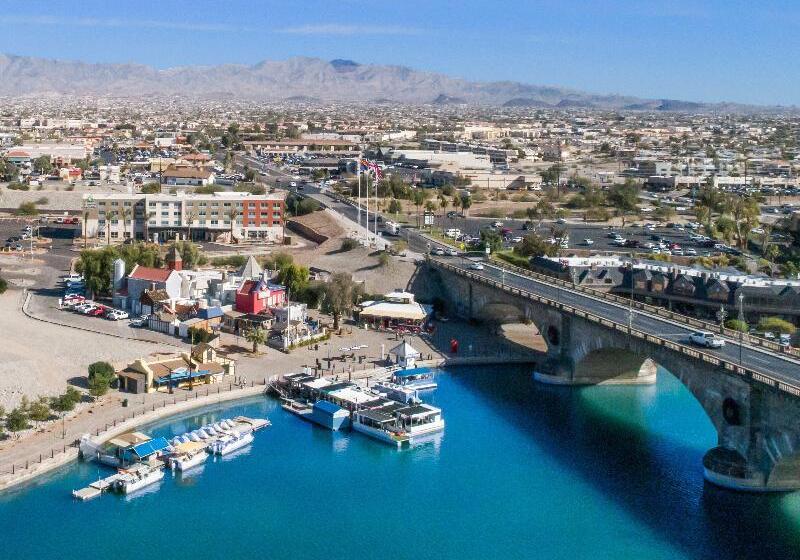호텔 Holiday Inn Express & Suites Lake Havasu   London Bridge, An Ihg