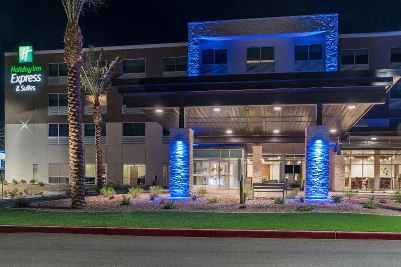 בית מלון כפרי Holiday Inn Express & Suites Lake Havasu   London Bridge, An Ihg