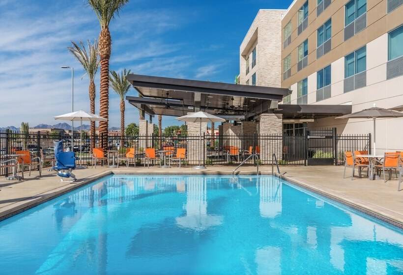 호텔 Holiday Inn Express & Suites Lake Havasu   London Bridge, An Ihg