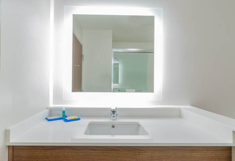 호텔 Holiday Inn Express & Suites Lake Havasu   London Bridge, An Ihg