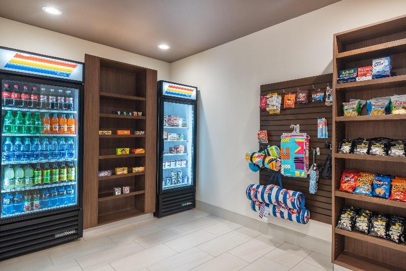 Отель Holiday Inn Express & Suites Punta Gorda, An Ihg