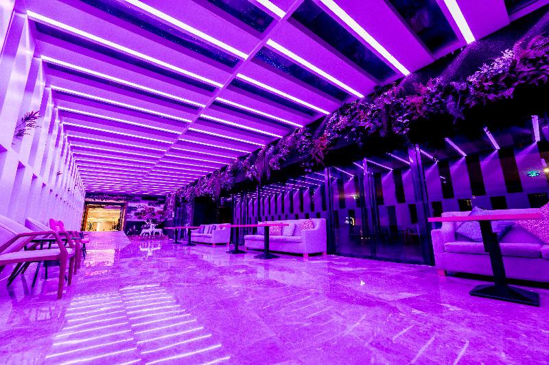 Отель Holiday Inn Express Daocheng Yading