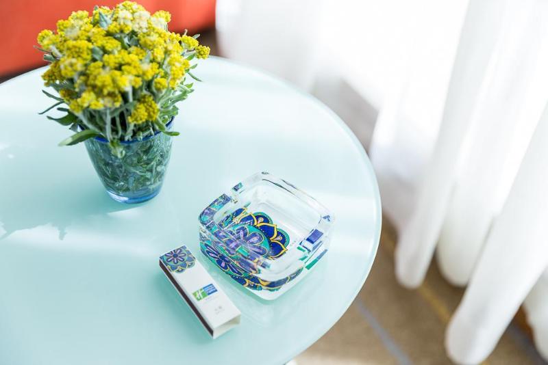 Отель Holiday Inn Express Daocheng Yading