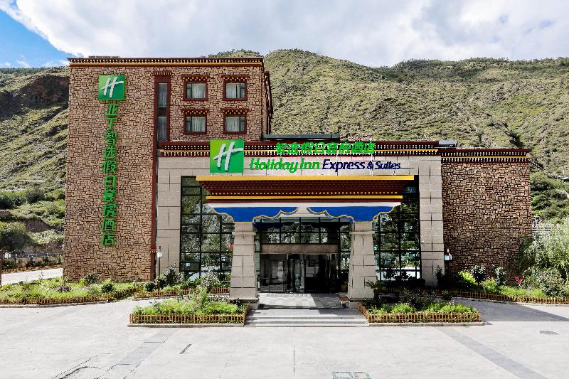 Отель Holiday Inn Express Daocheng Yading