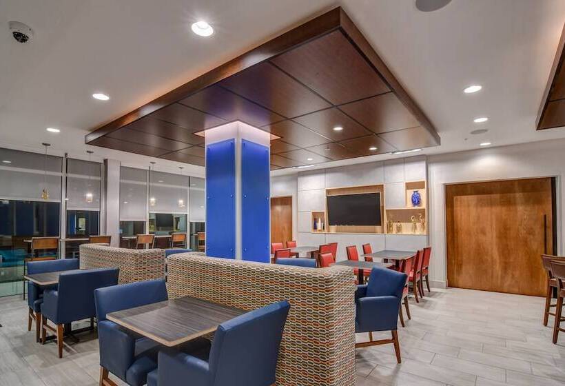 فندق Holiday Inn Express   Fort Walton Beach Central, An Ihg