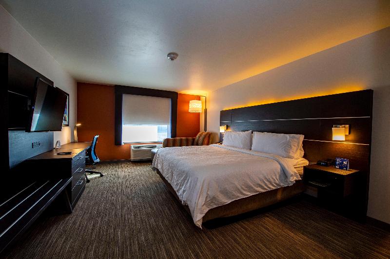 Отель Holiday Inn Express & Suites Colorado Springs Afa Northgate, An Ihg