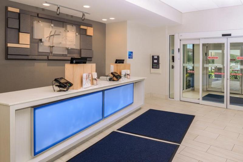 فندق Holiday Inn Express Melbourne West, An Ihg