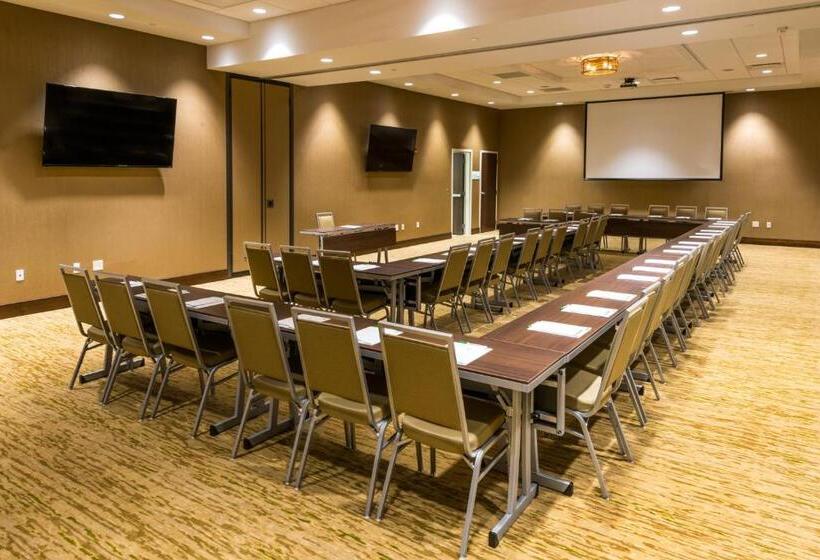 בית מלון כפרי Holiday Inn Lexington   Hamburg, An Ihg