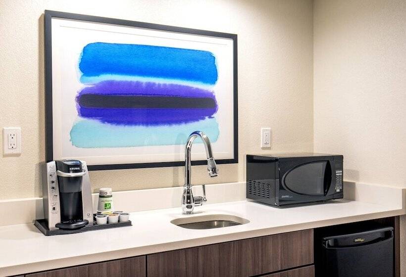 호텔 Holiday Inn Newport News Hampton By Ihg