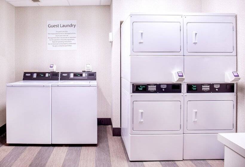 호텔 Holiday Inn Newport News Hampton By Ihg