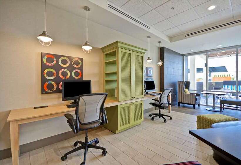 ホテル Home2 Suites By Hilton Hanford Lemoore