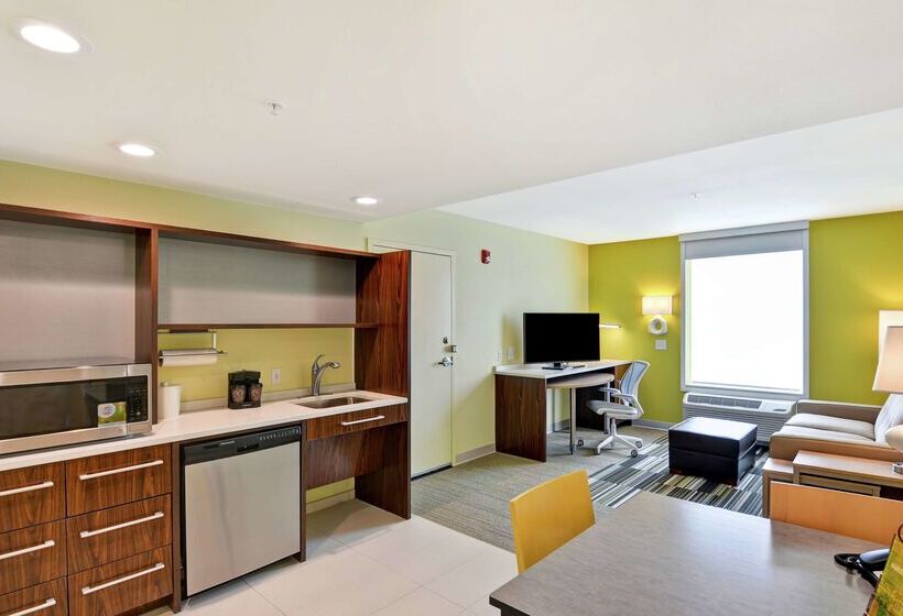 هتل Home2 Suites By Hilton Helena