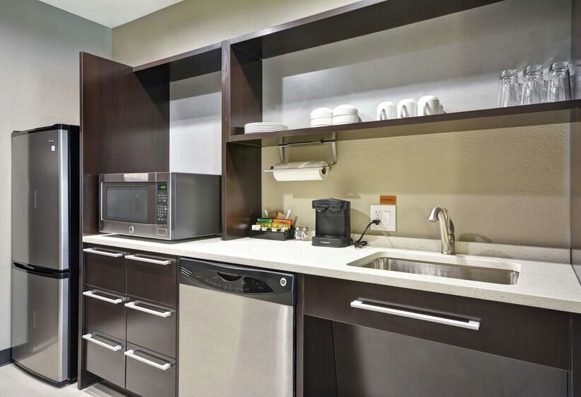 هتل Home2 Suites By Hilton Stow