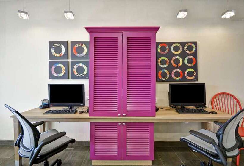 בית מלון כפרי Home2 Suites By Hilton Stow