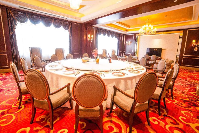 酒店 Howard Johnson Domando Plaza Wulanchabu