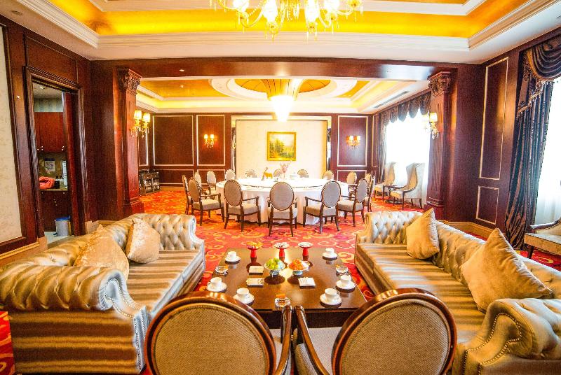 酒店 Howard Johnson Domando Plaza Wulanchabu