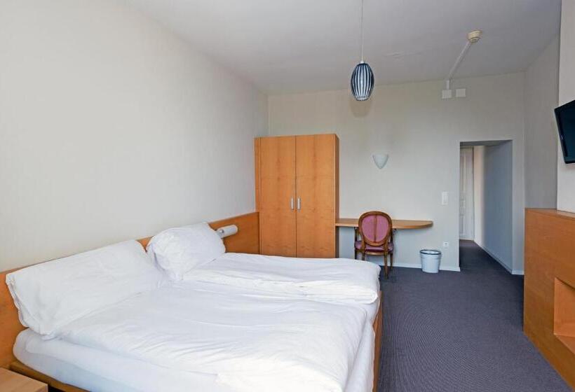 בית מלון כפרי Hôtel Du Cheval Blanc