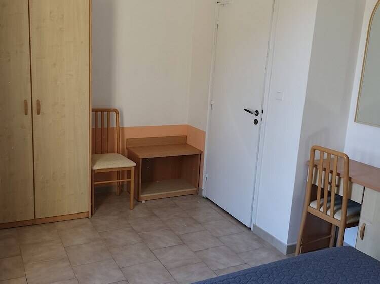 Отель Hôtel Sant Andria