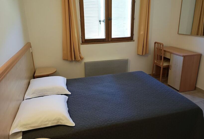 Отель Hôtel Sant Andria