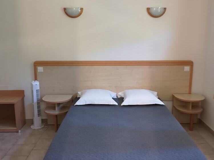 Отель Hôtel Sant Andria