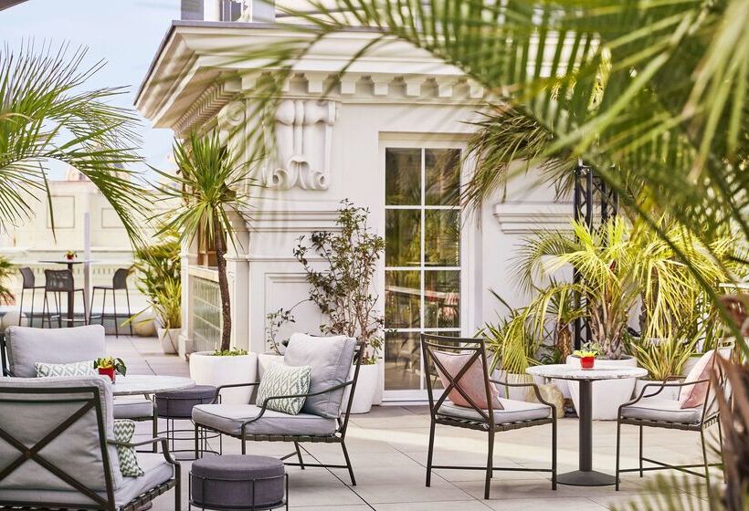 Отель Hyatt Centric Gran Via Madrid