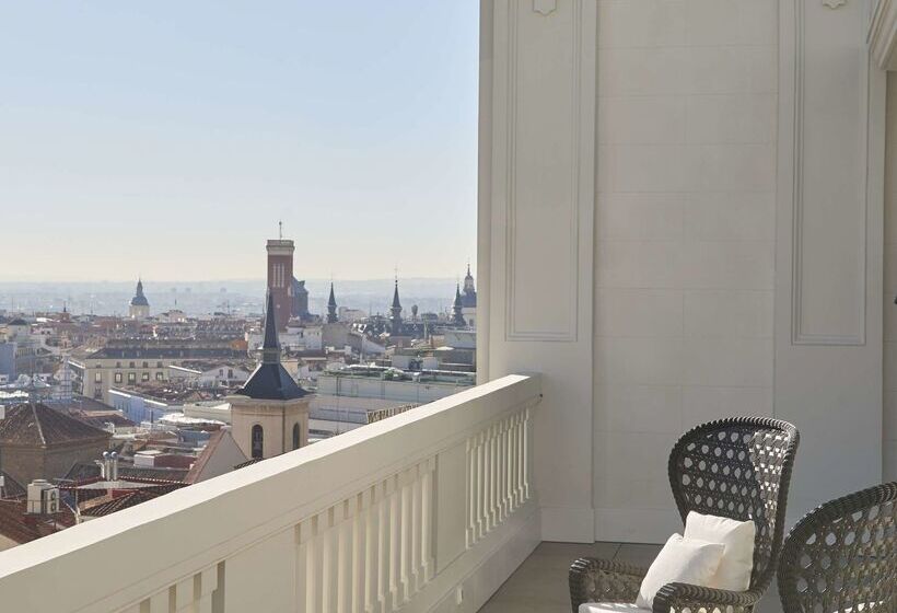 Отель Hyatt Centric Gran Via Madrid