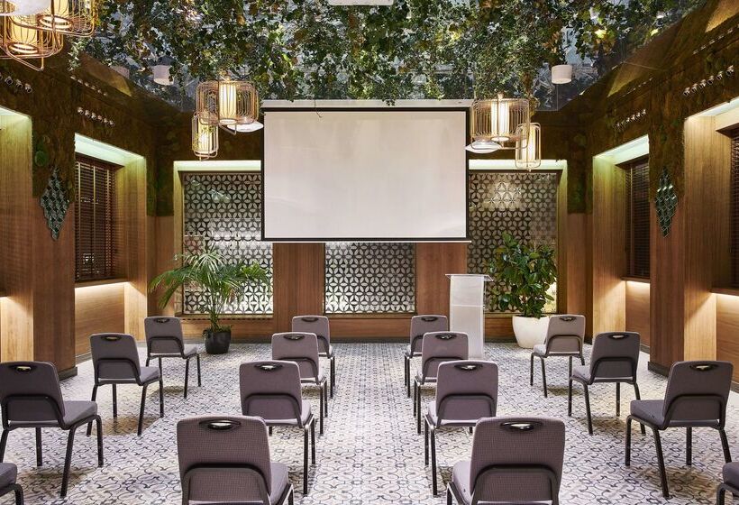 Отель Hyatt Centric Gran Via Madrid