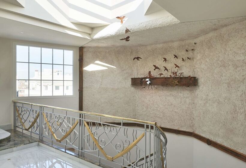 Отель Hyatt Centric Gran Via Madrid