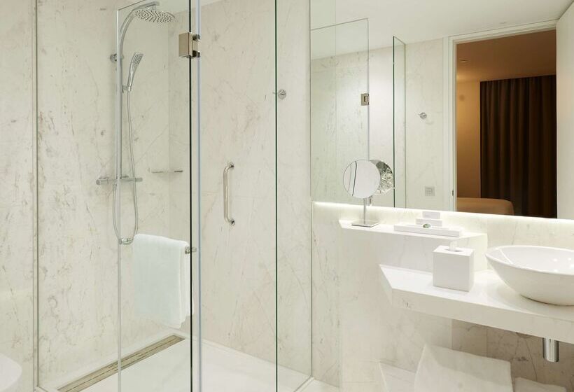 Отель Hyatt Centric Gran Via Madrid